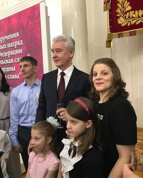 Семейная пара из Замоскворечья удостоена медалей ордена «Родительская слава»